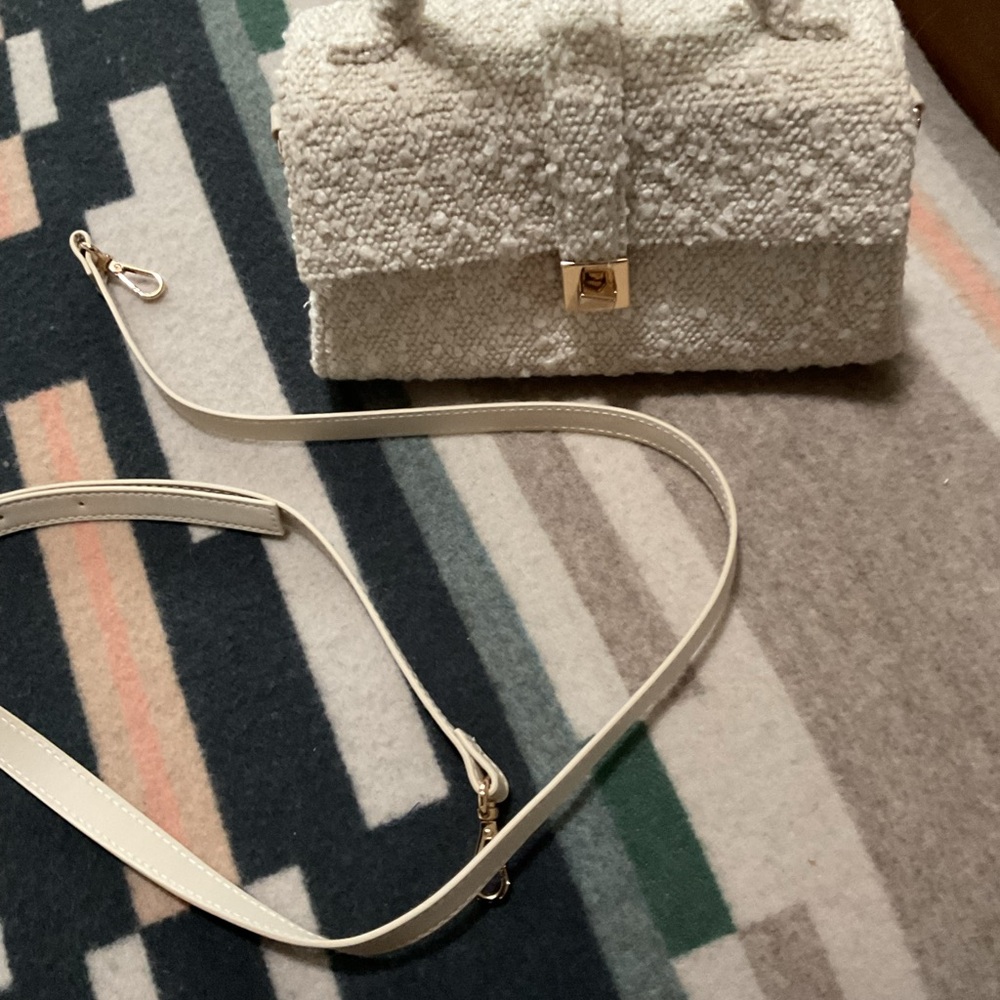 Elegant White Textured Handbag